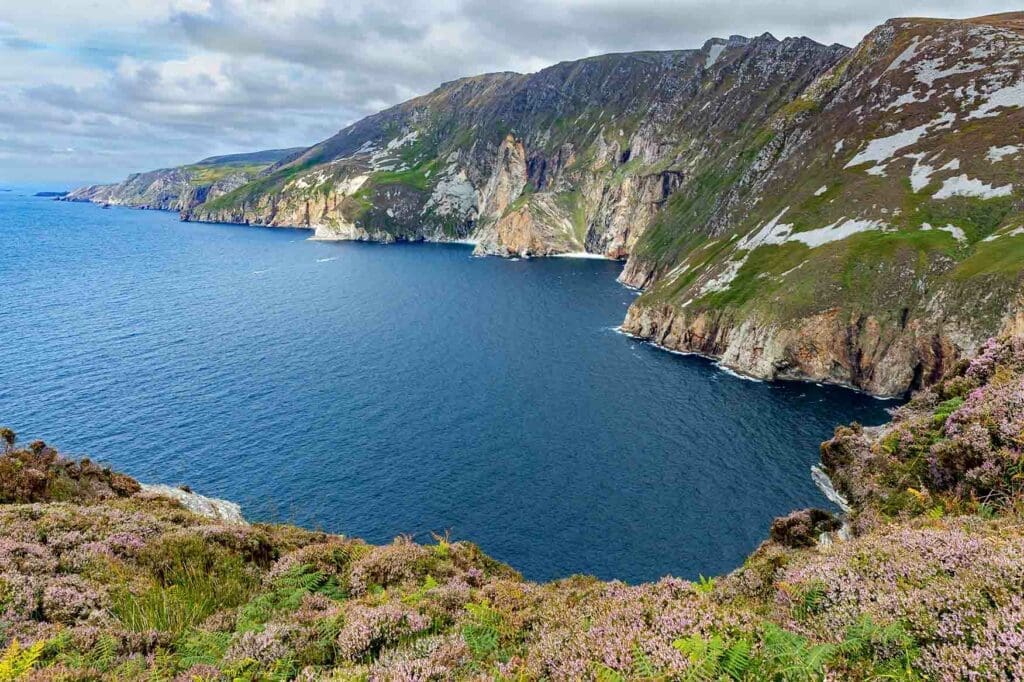 Slieve League Cliffs in Donegal: A breathtaking adventure for summer in Ireland 2022